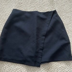 Black Abercombie skirt/skort